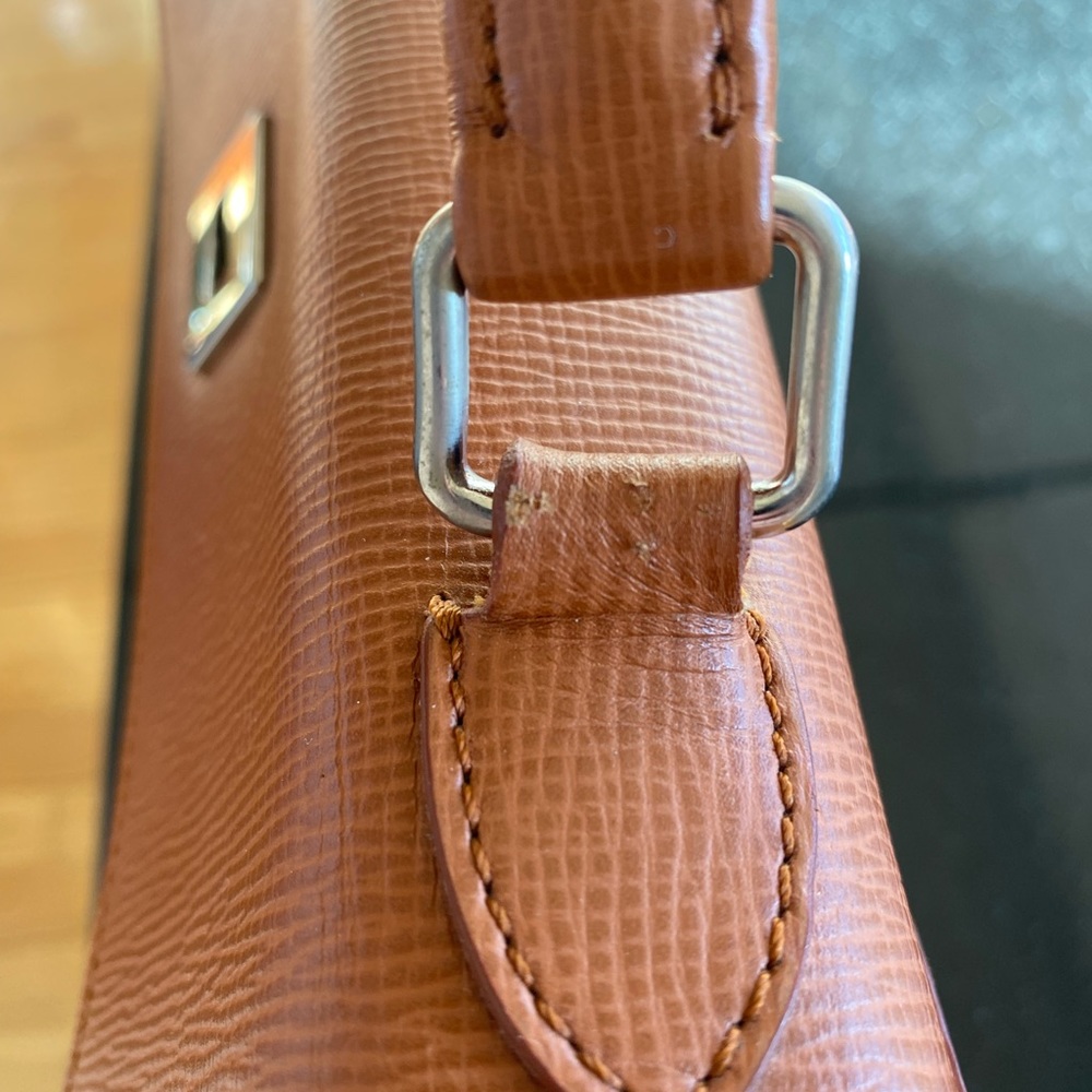 Biscuter Barcelona Leather Handbag - Picture 4 of 16